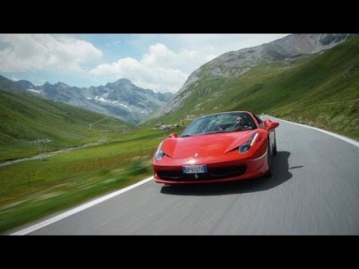 Ferrari 458 Spider na Passo dello Stelvio