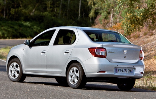 2013-Dacia-Logan-and-Dacia-Sandero-leaked-photos-129084245